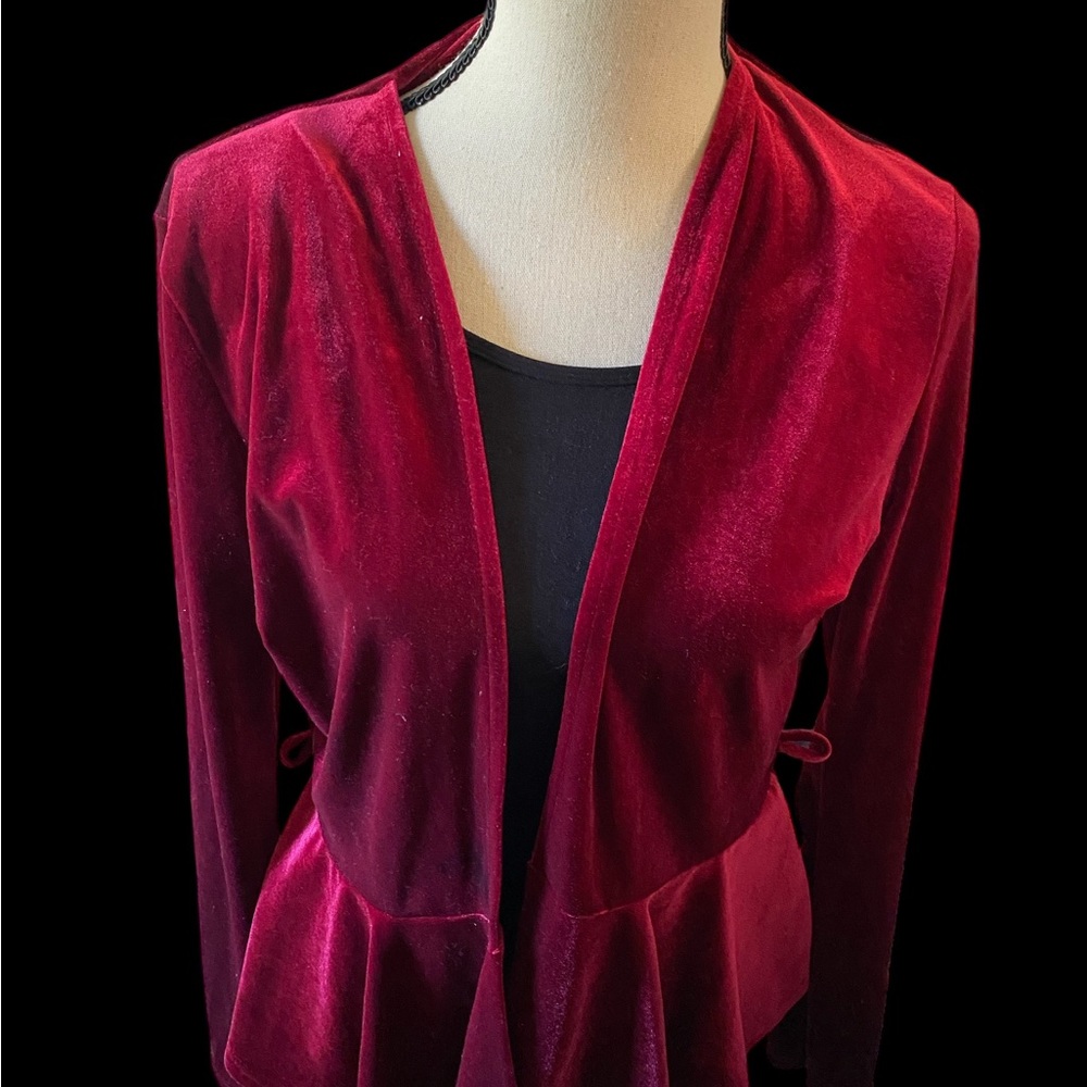 NWT Burgundy open sweater, great for any occasion